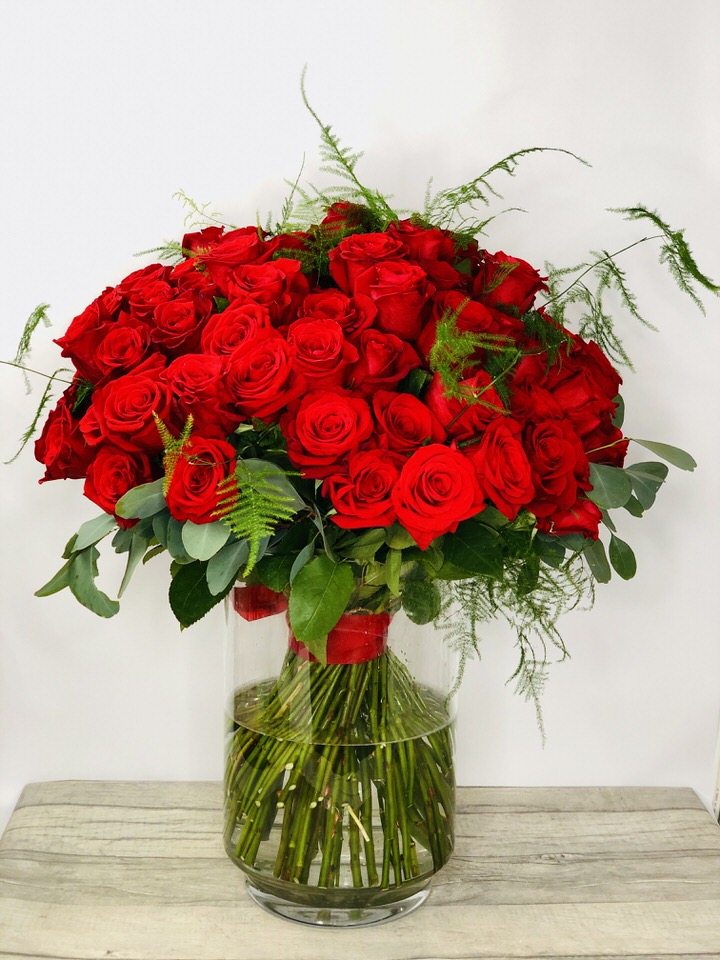 Flower Delivery Liverpool Valentines Unforgettable 100 Red ...