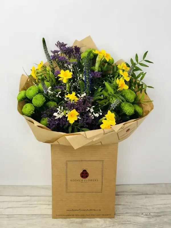 Spring Daffodil Bouquet of Flowers