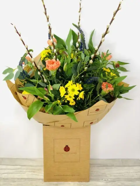 Zingy Spring Handtied Large